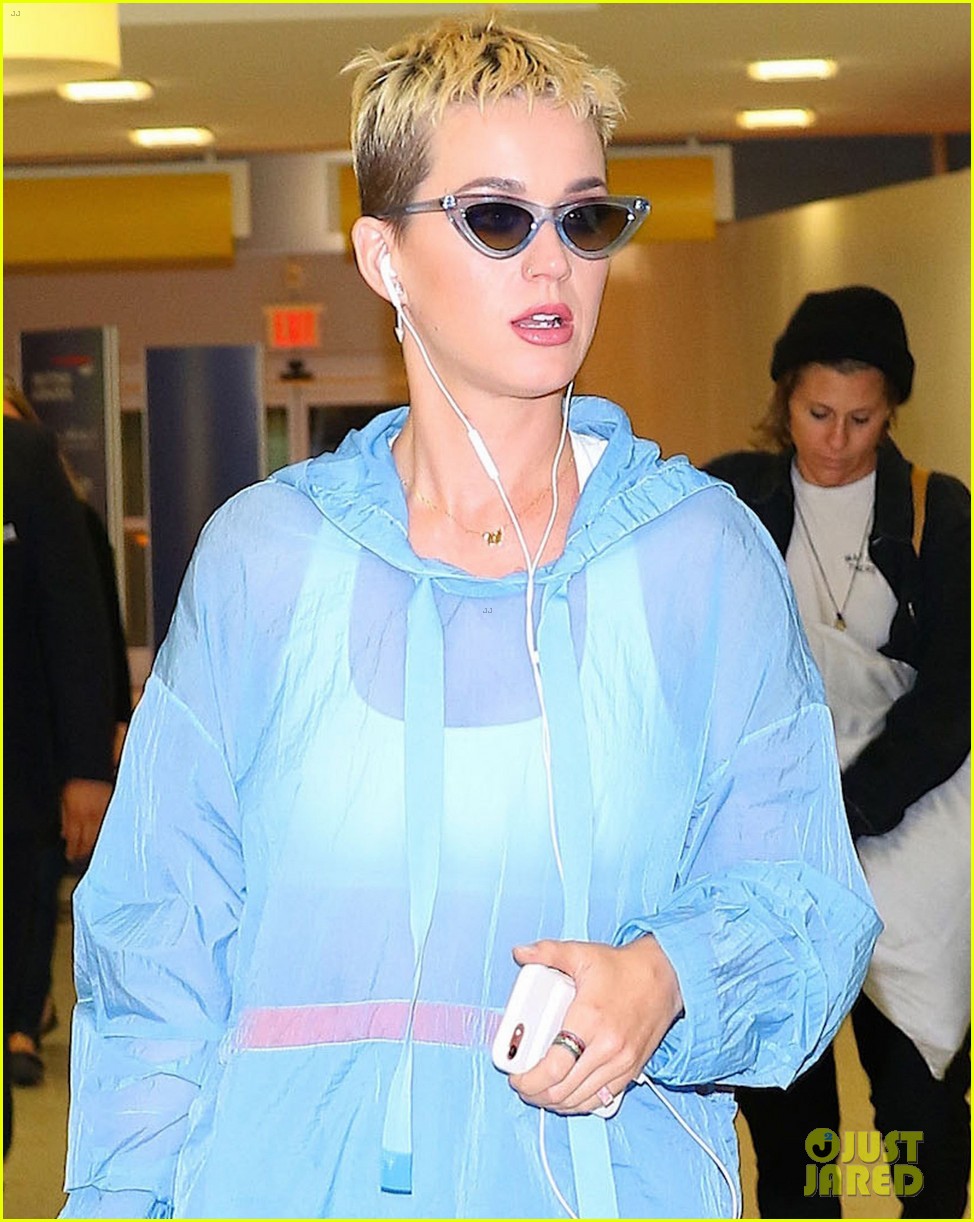 katy perry jets out of town023904521