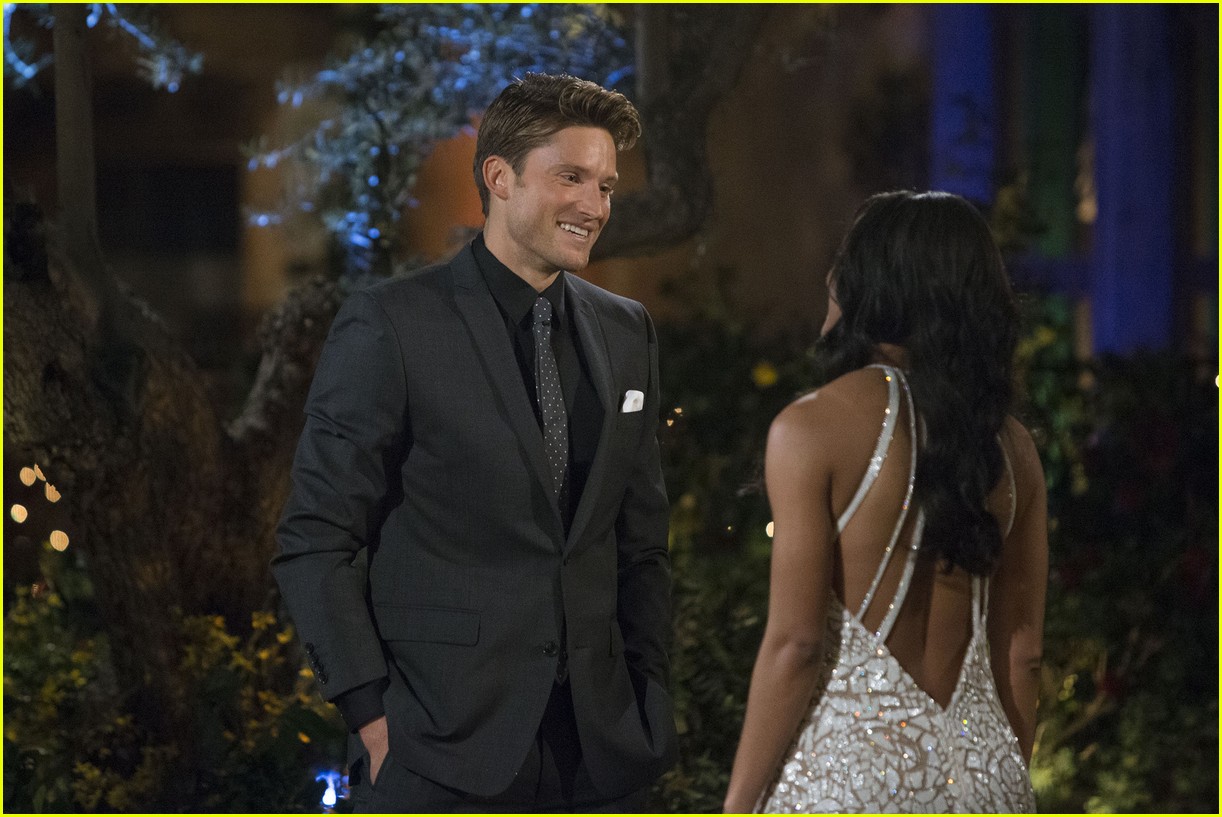 'The Bachelorette' Premiere Photos Rachel Lindsay's First Pics with