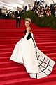 sjp skips met gala for first time since 201016