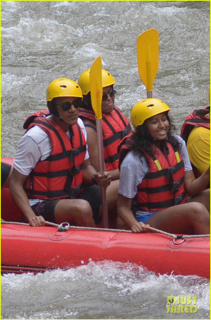 barack obama and family go white water rafting 043920423