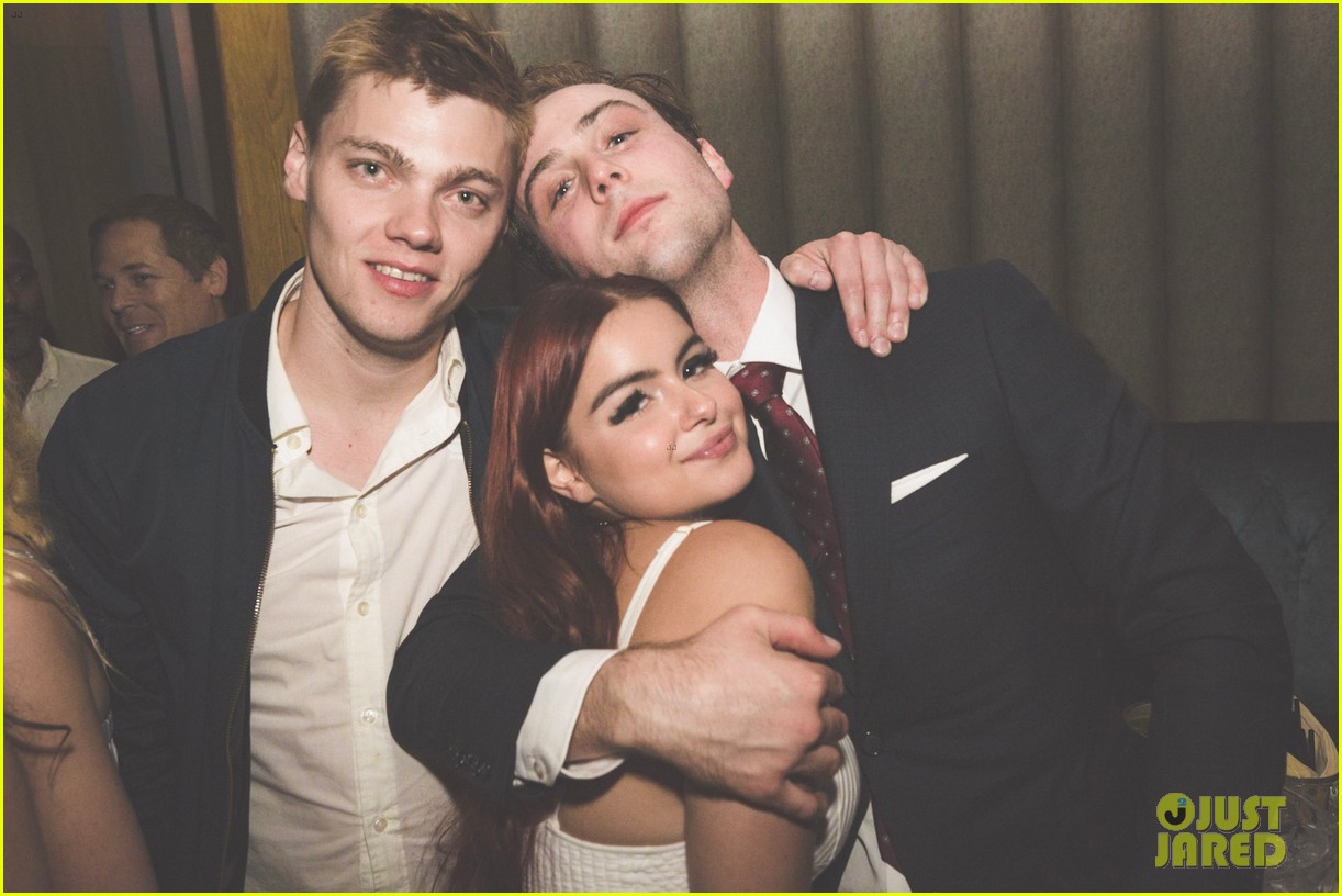 sterling beaumon birthday party ariel winter 043909100