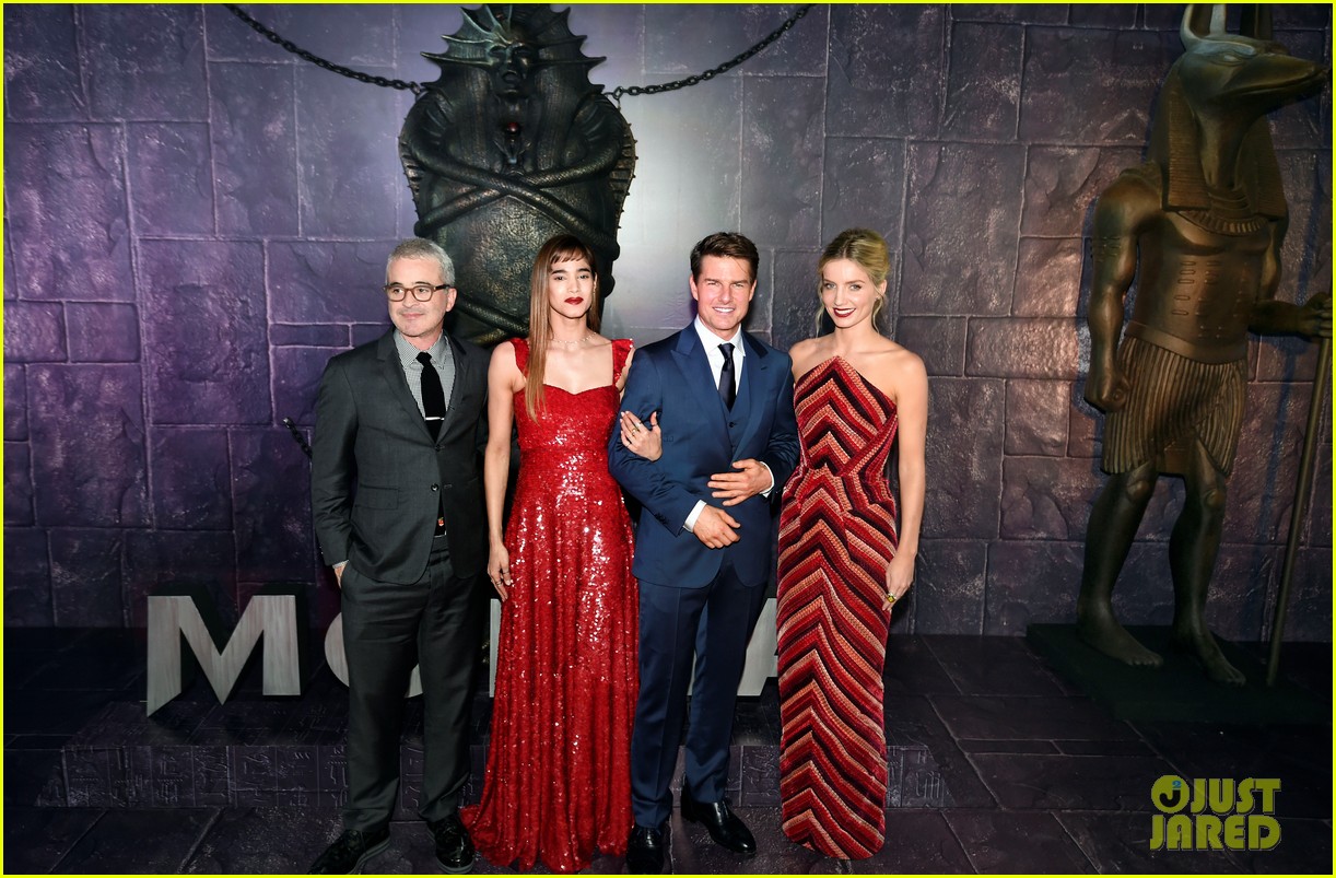 sofia boutella annabelle wallis loved working with tom cruise on the mummy 02