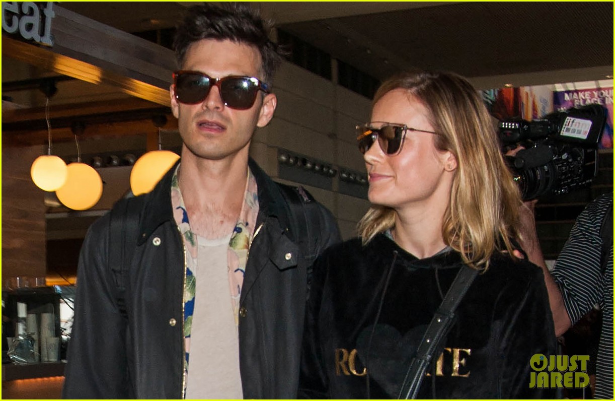 brie larson fiance alec greenwald couple up at lax 02