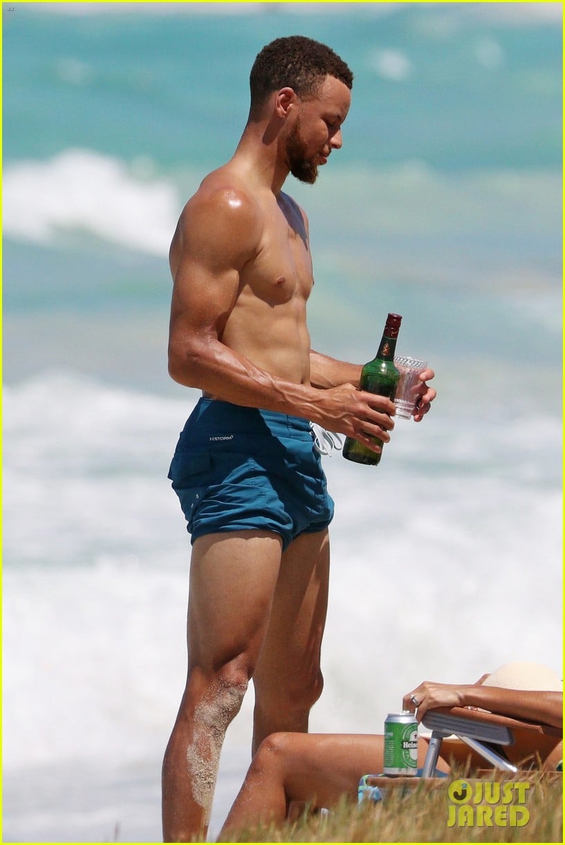shirtless steph curry hits the beach with wife ayesha 123918201