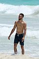 shirtless steph curry hits the beach with wife ayesha 22