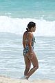 shirtless steph curry hits the beach with wife ayesha 23