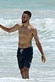 shirtless steph curry hits the beach with wife ayesha 25