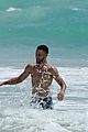 shirtless steph curry hits the beach with wife ayesha 29