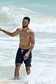 shirtless steph curry hits the beach with wife ayesha 32