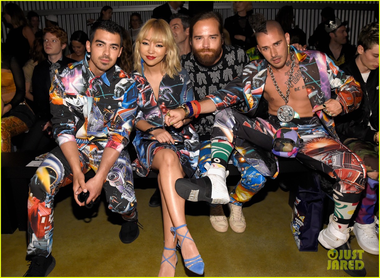 dnce match in out of this world outfits at moschino show 02