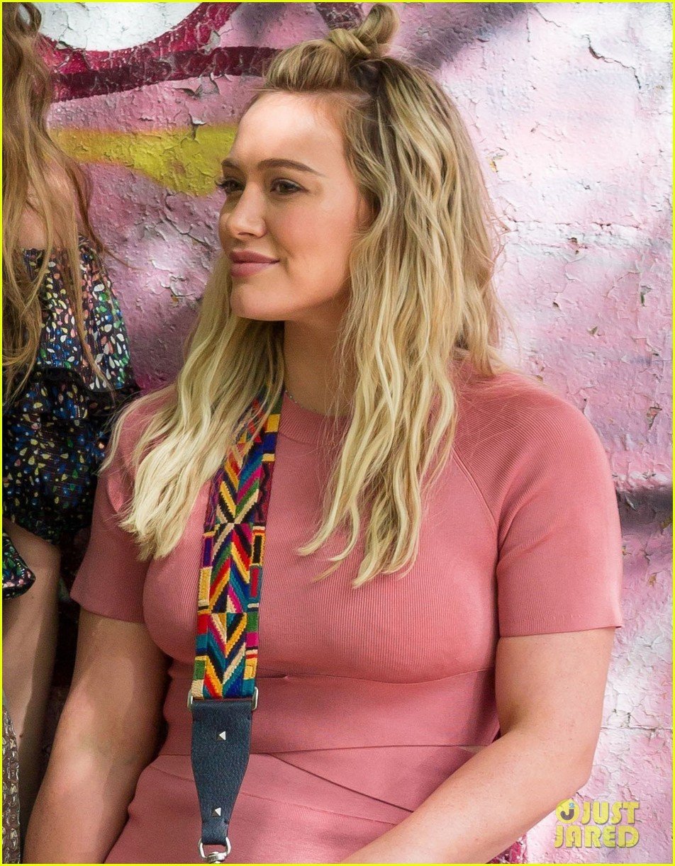 Hilary Duff & Sutton Foster Look Chic on Set for 'Younger'! Photo