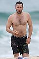 joel edgerton shirtless beach australia 10