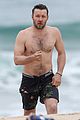 joel edgerton shirtless beach australia 12