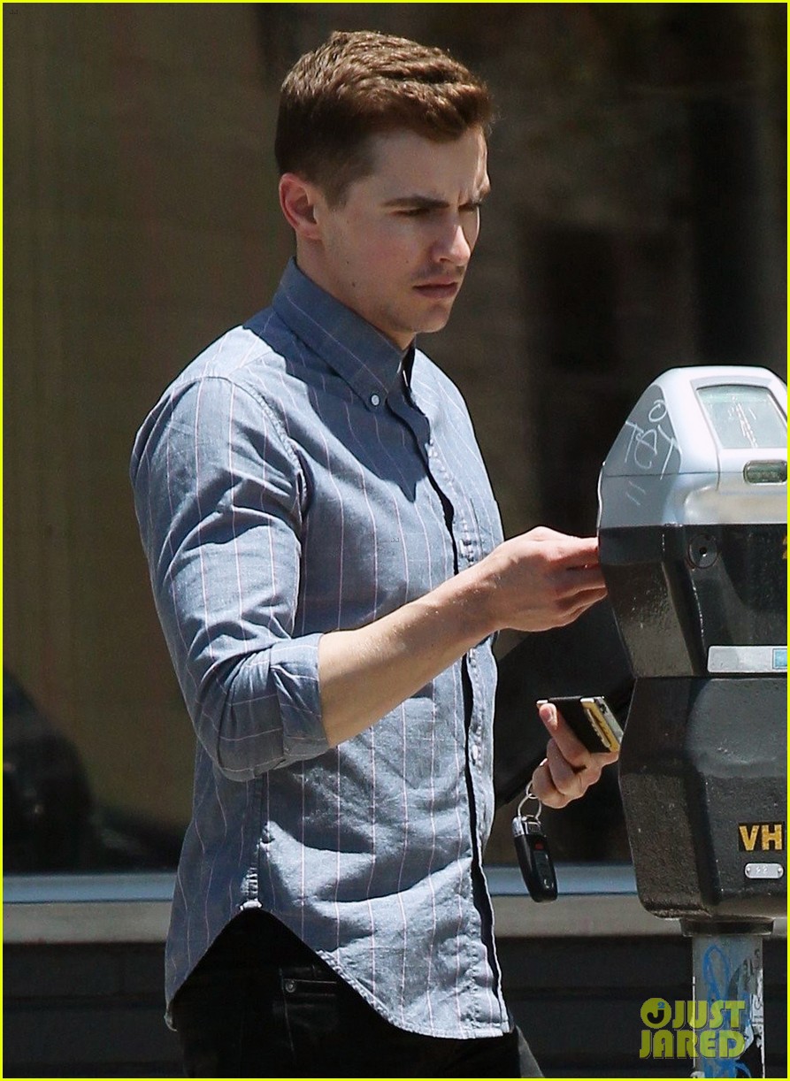 dave franco steps out for a solo lunch in los feliz023914735