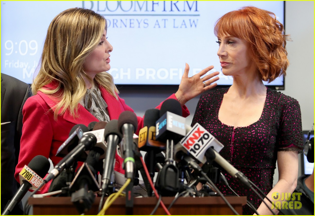 kathy griffin tears up during press conference 10