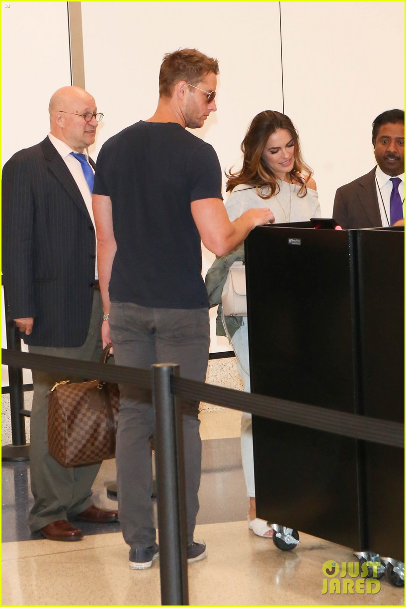 justin hartley and fiancee chrishell stause head to monte carlo tv festival 023915187