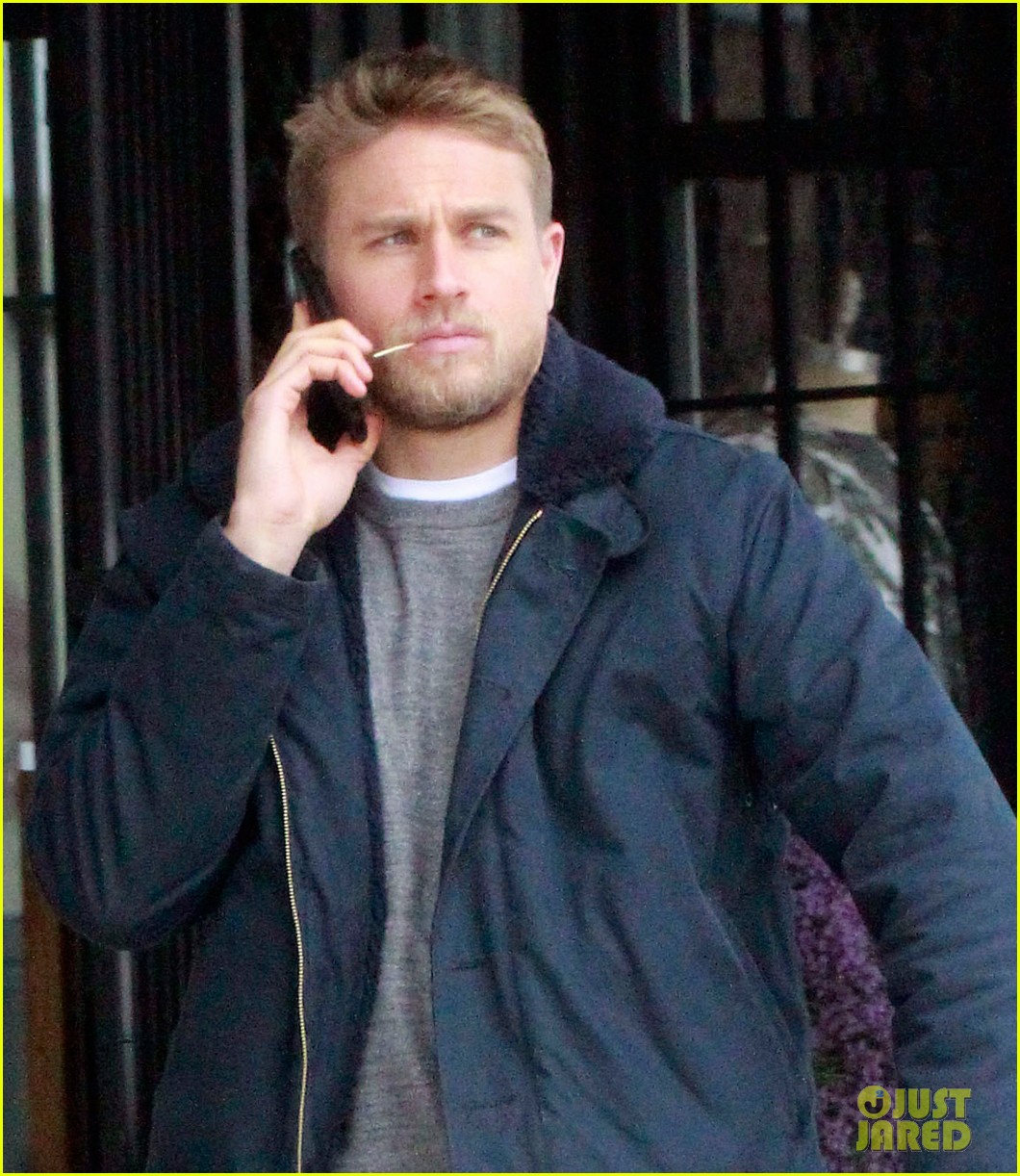 charlie hunnam goes casual for mid week lunch outing 02