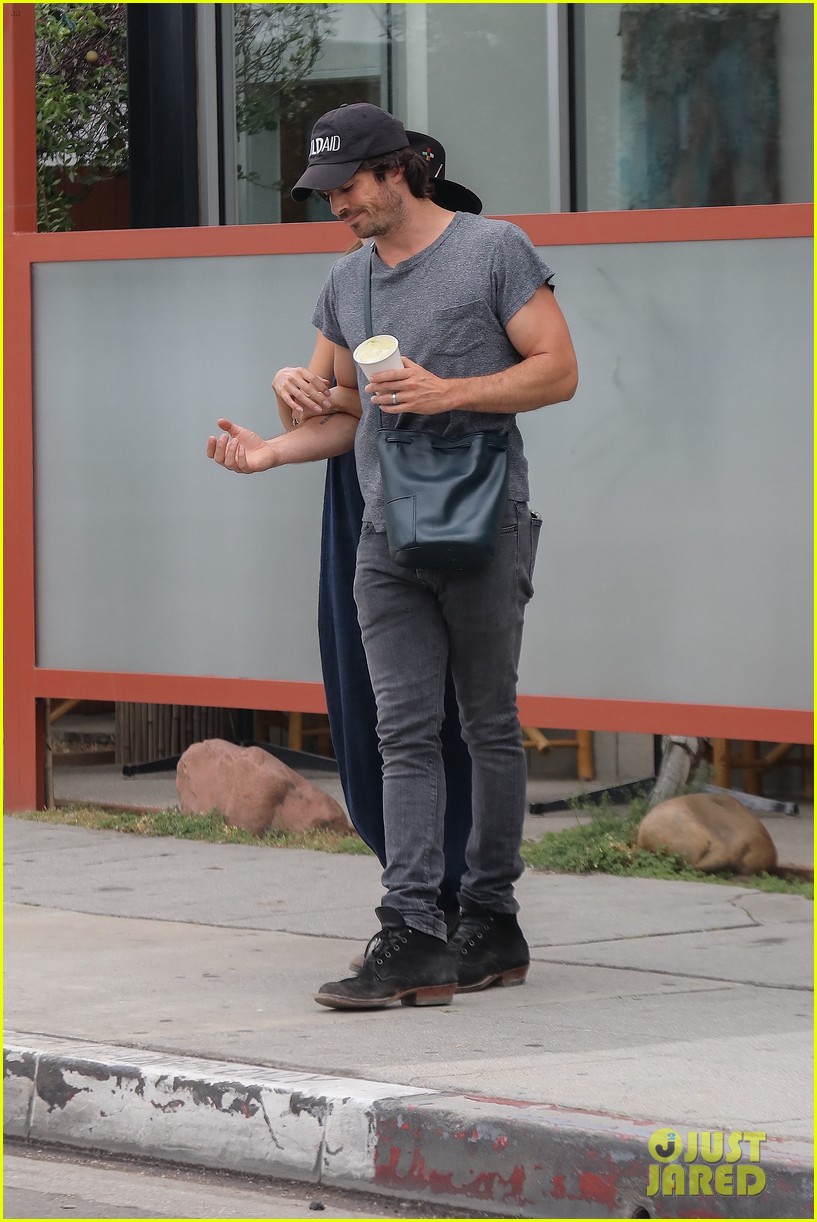 ian somerhalder pregnant nikki reed go for a lunch date 473911365