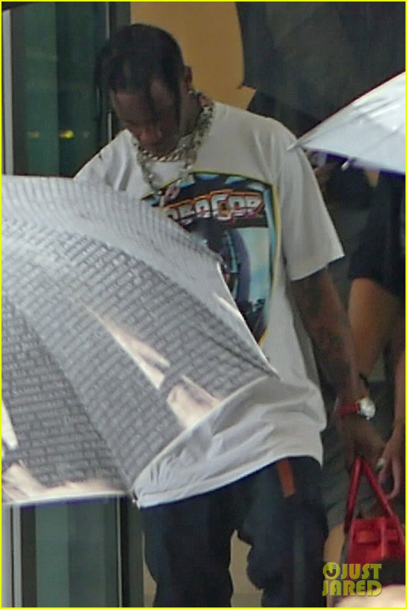 Dawn of a New Rage: The Unstoppable Sneaker Reign of Travis Scott - Features, image size:817x1222