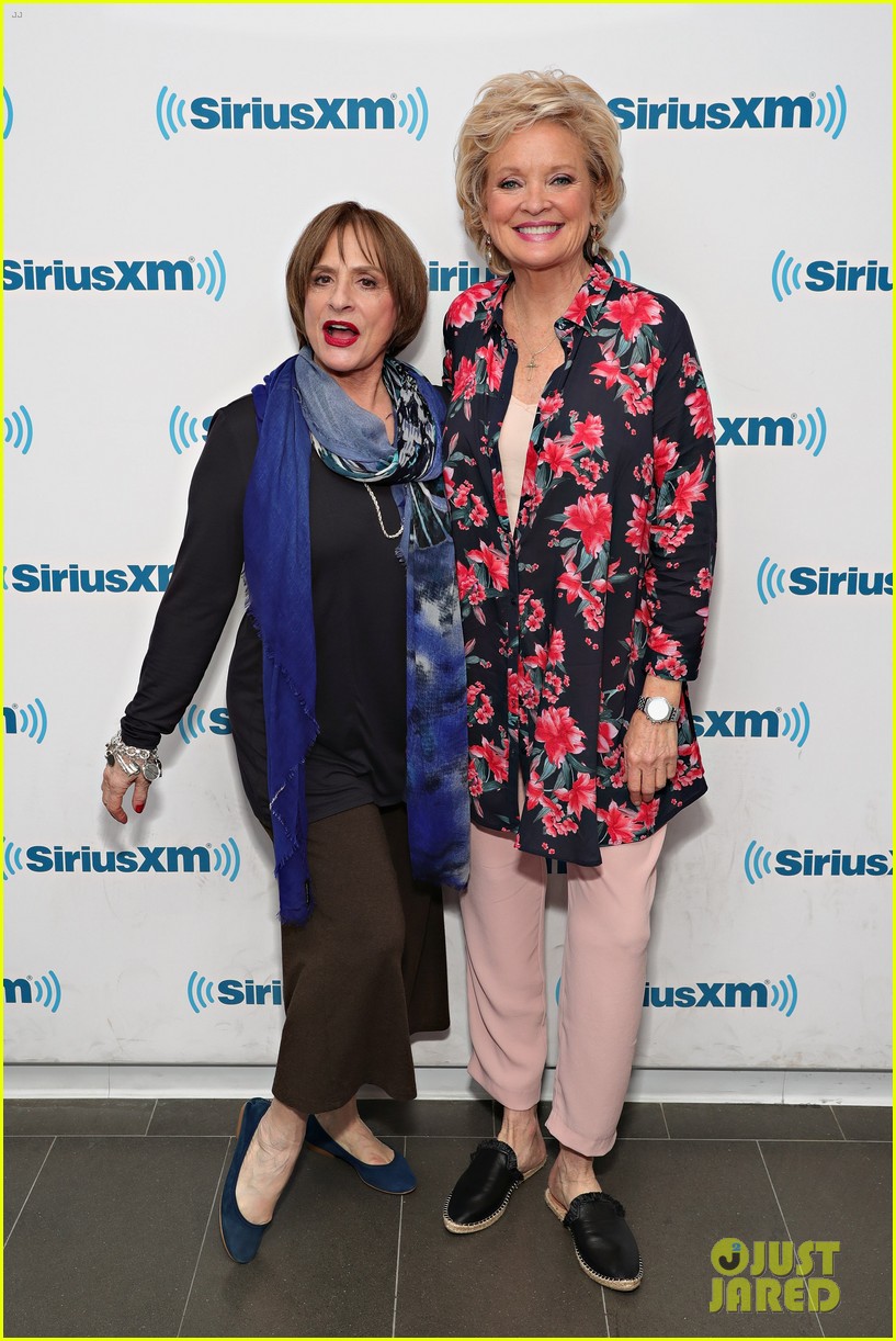patti lupone is the queen of amazing poses 123908837