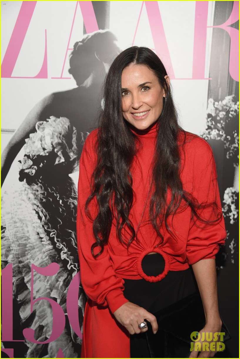 demi moore daughter tallulah joins her for friends book party 063911846