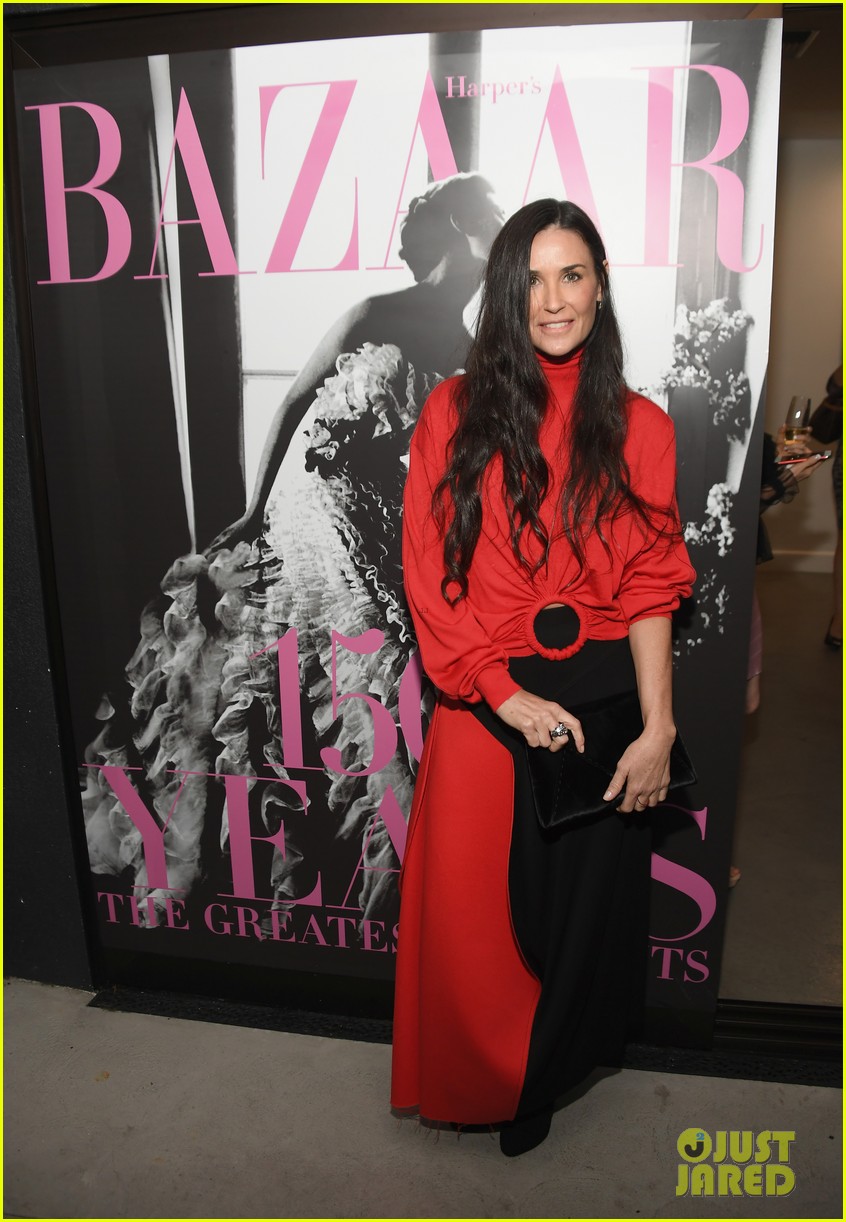 demi moore daughter tallulah joins her for friends book party 103911850