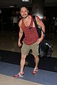 revenge nick wechsler looks so hot at the airport 03