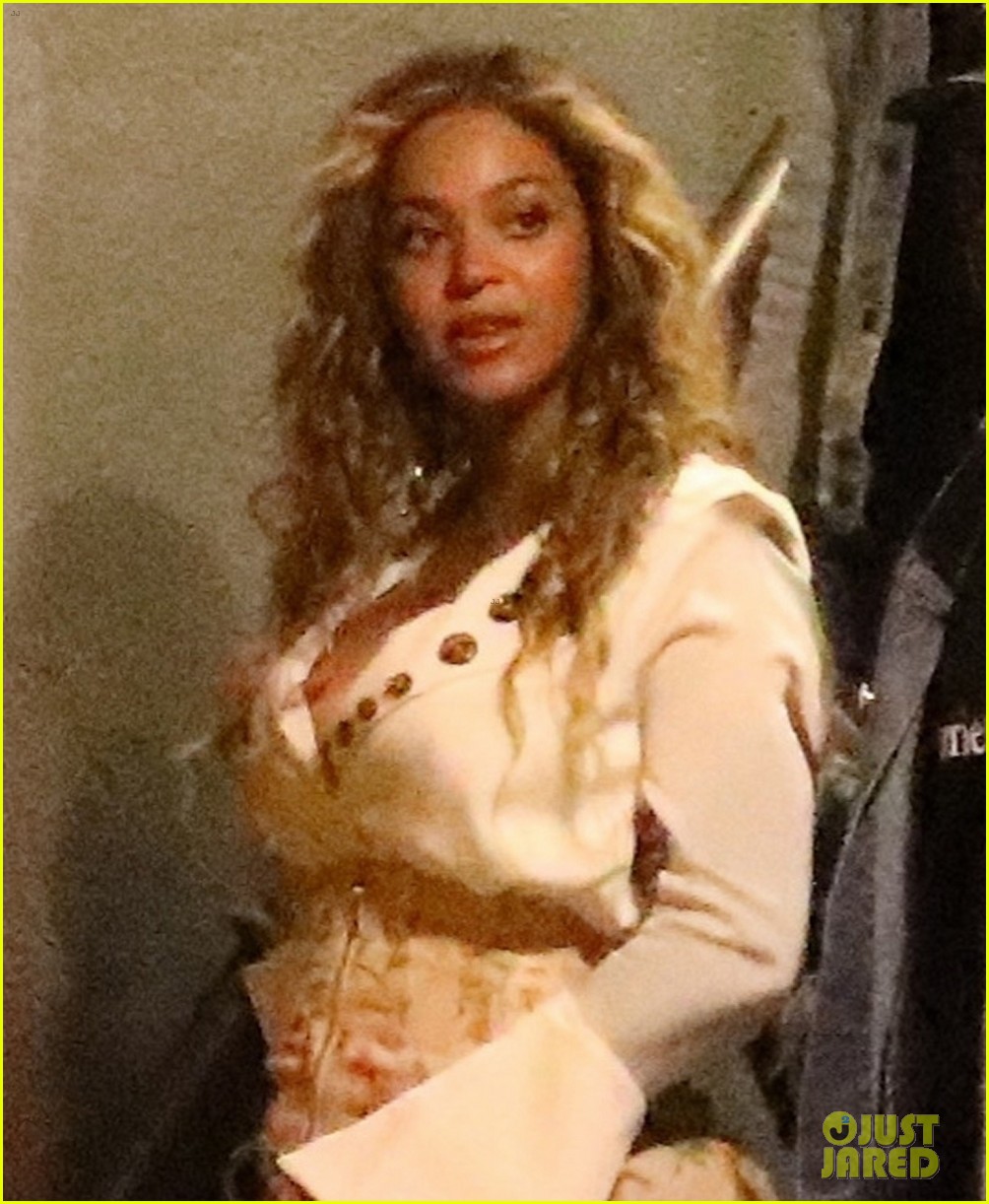 beyonce steps out in a mini dress one month after giving birth 043928039