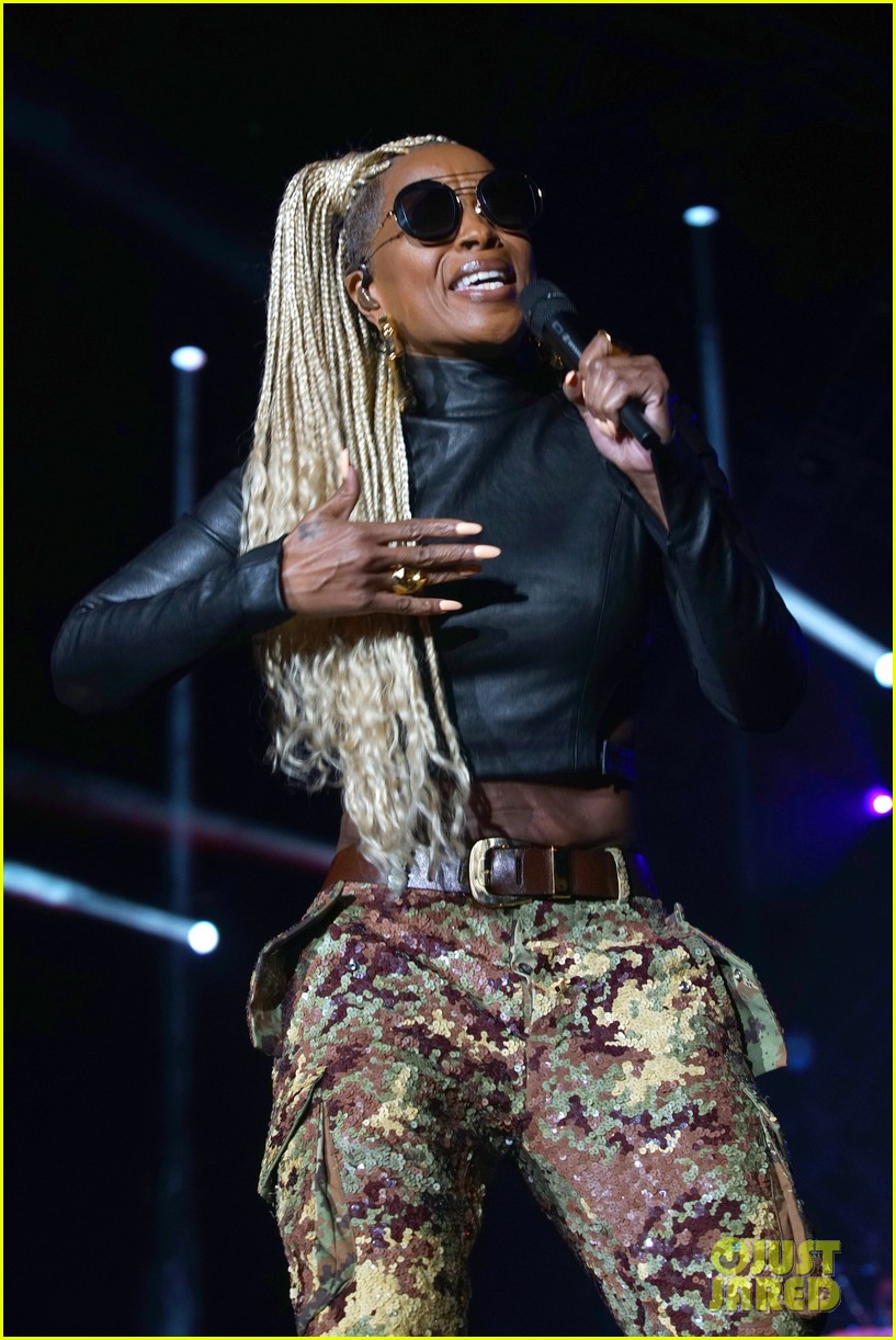 mary j blige says divorce from kendu isaacs has been hell 02