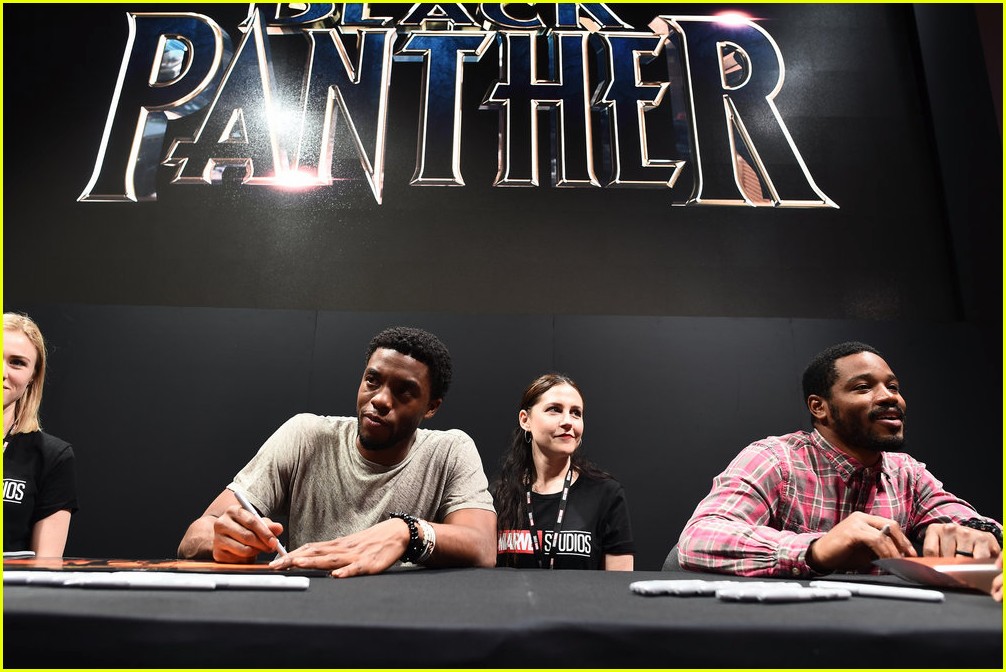black panthers chadwick boseman meets fans at d23 expo 043928403