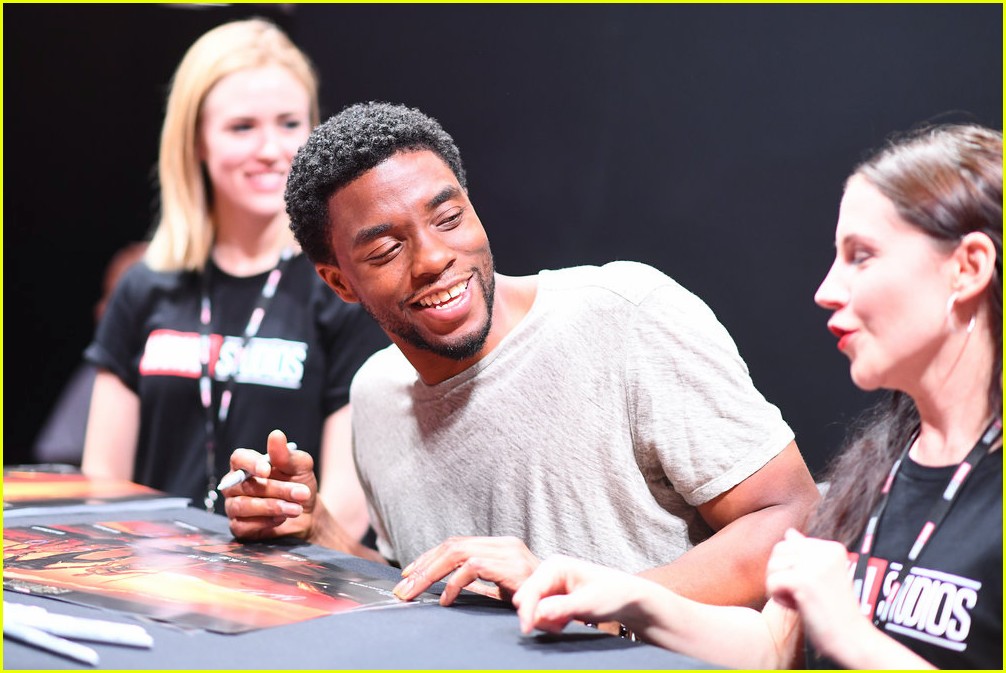 black panthers chadwick boseman meets fans at d23 expo 053928404