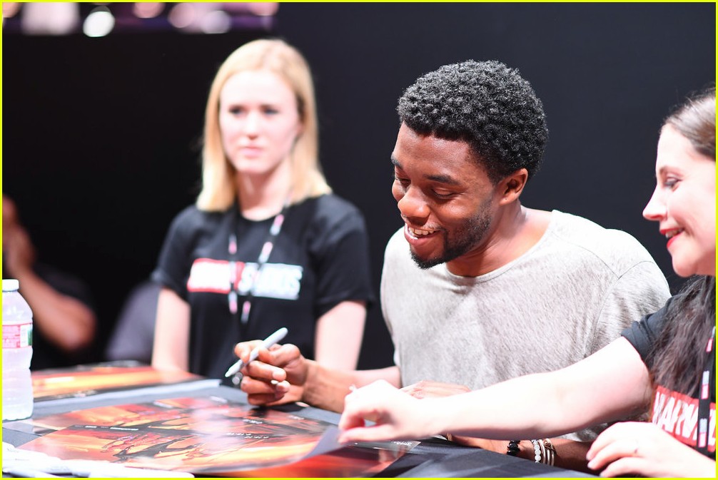 black panthers chadwick boseman meets fans at d23 expo 21