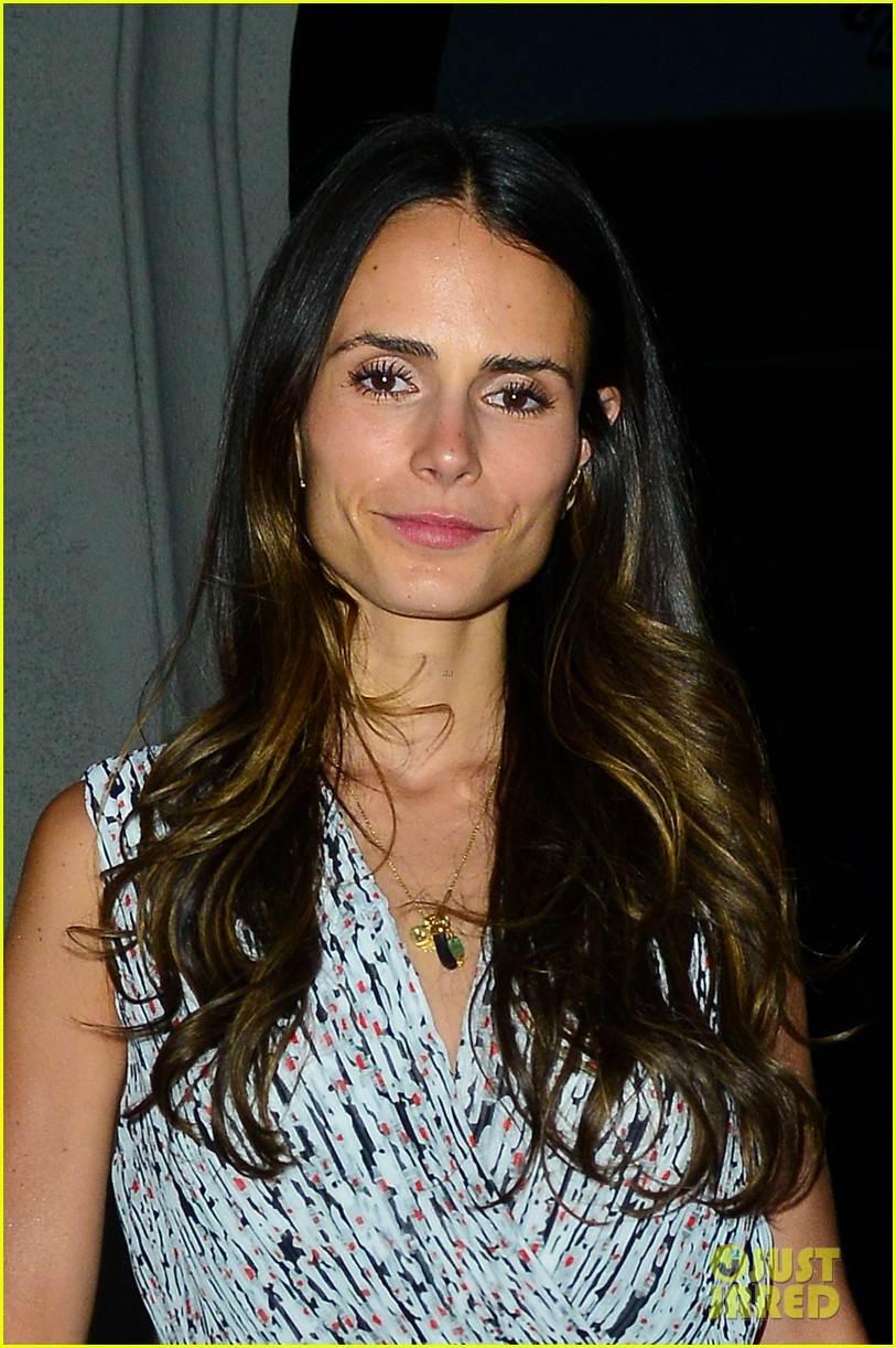 jordana brewster and husband andrew form have date night at craigs 033925454