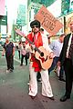billy ray cyrus performs as still the kings burnin vernon brown in times square 07