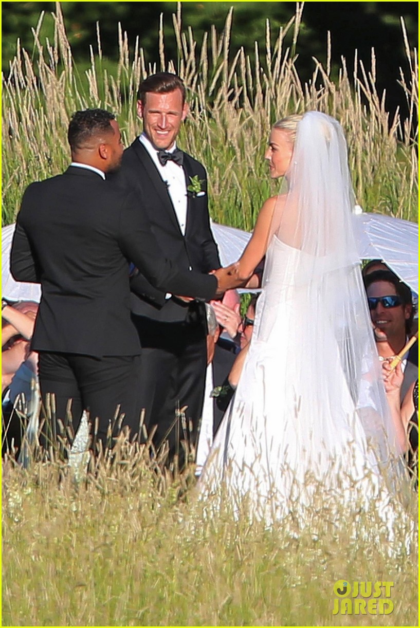 Julianne Hough's Wedding Photos See the Romantic Pics! Photo 3925635