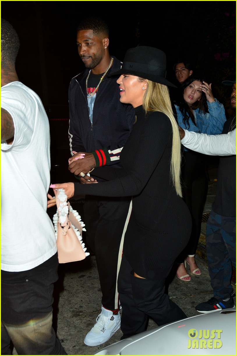 Khloe Kardashian & Boyfriend Tristan Thompson Enjoy Date Night at The
