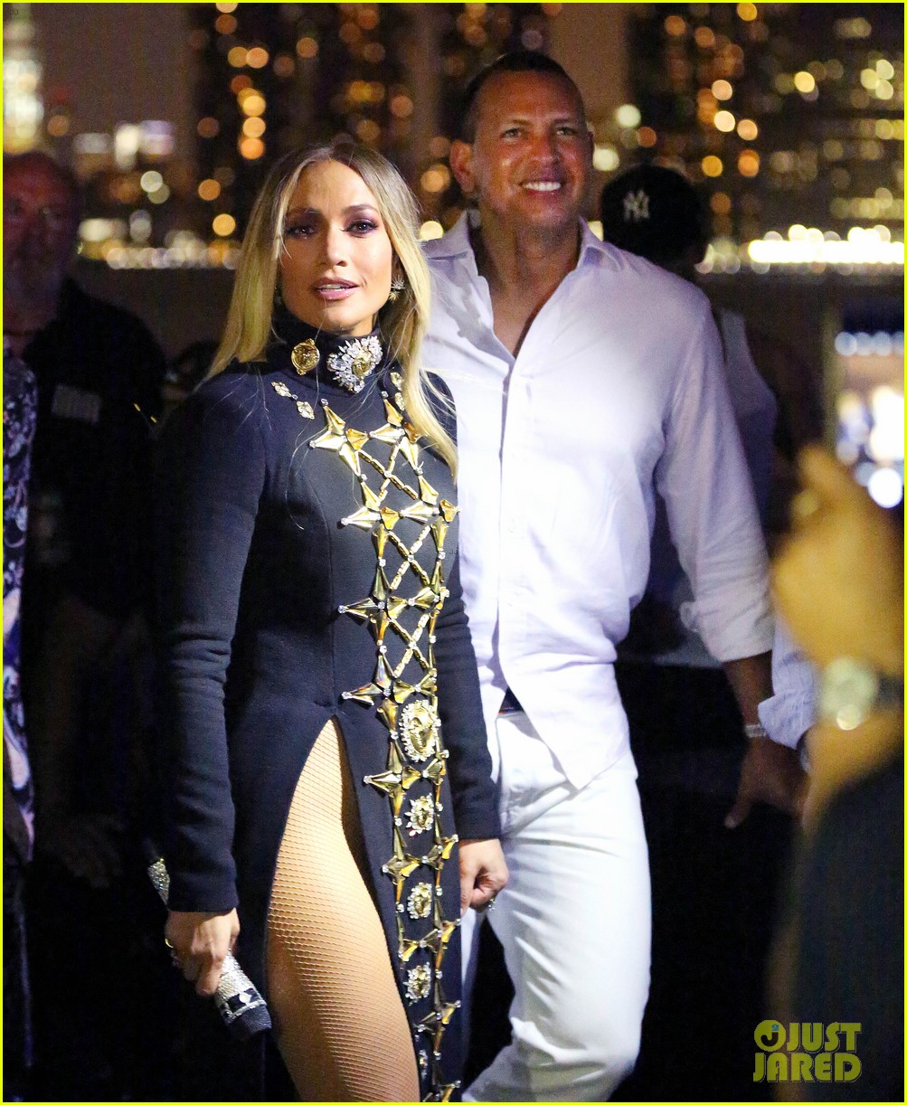 jennifer lopez wears revealing outfit for july 4th taping with alex rodriguez 033922155