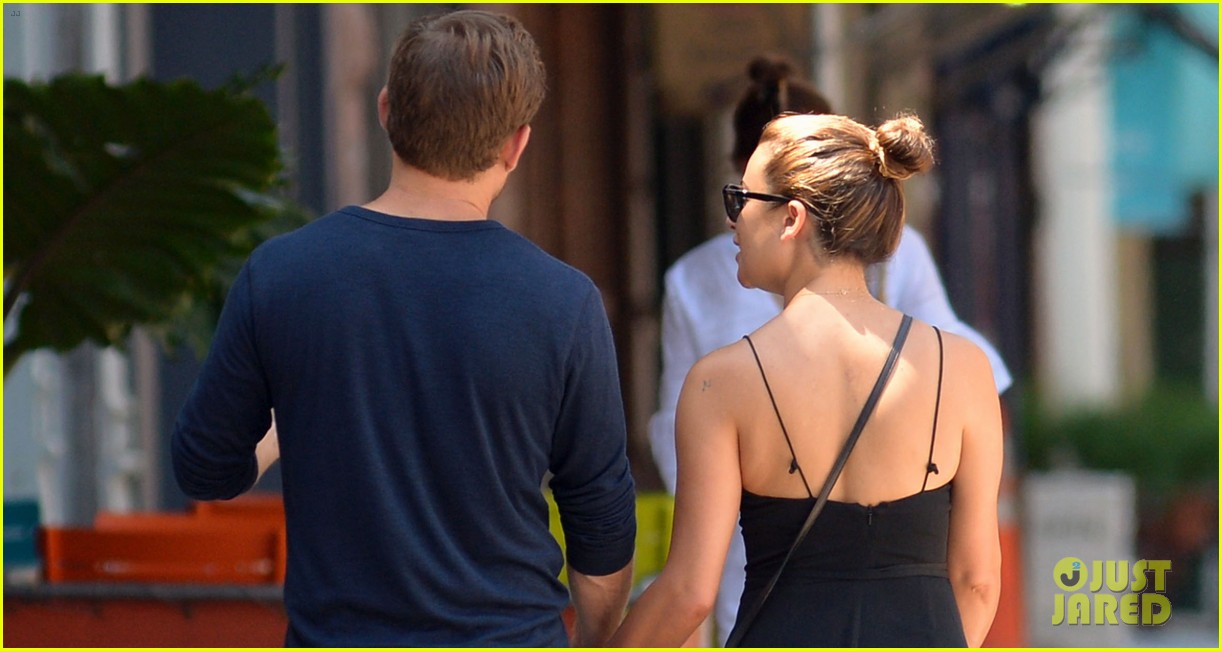 lea michele holds hands with mystery man 013930161