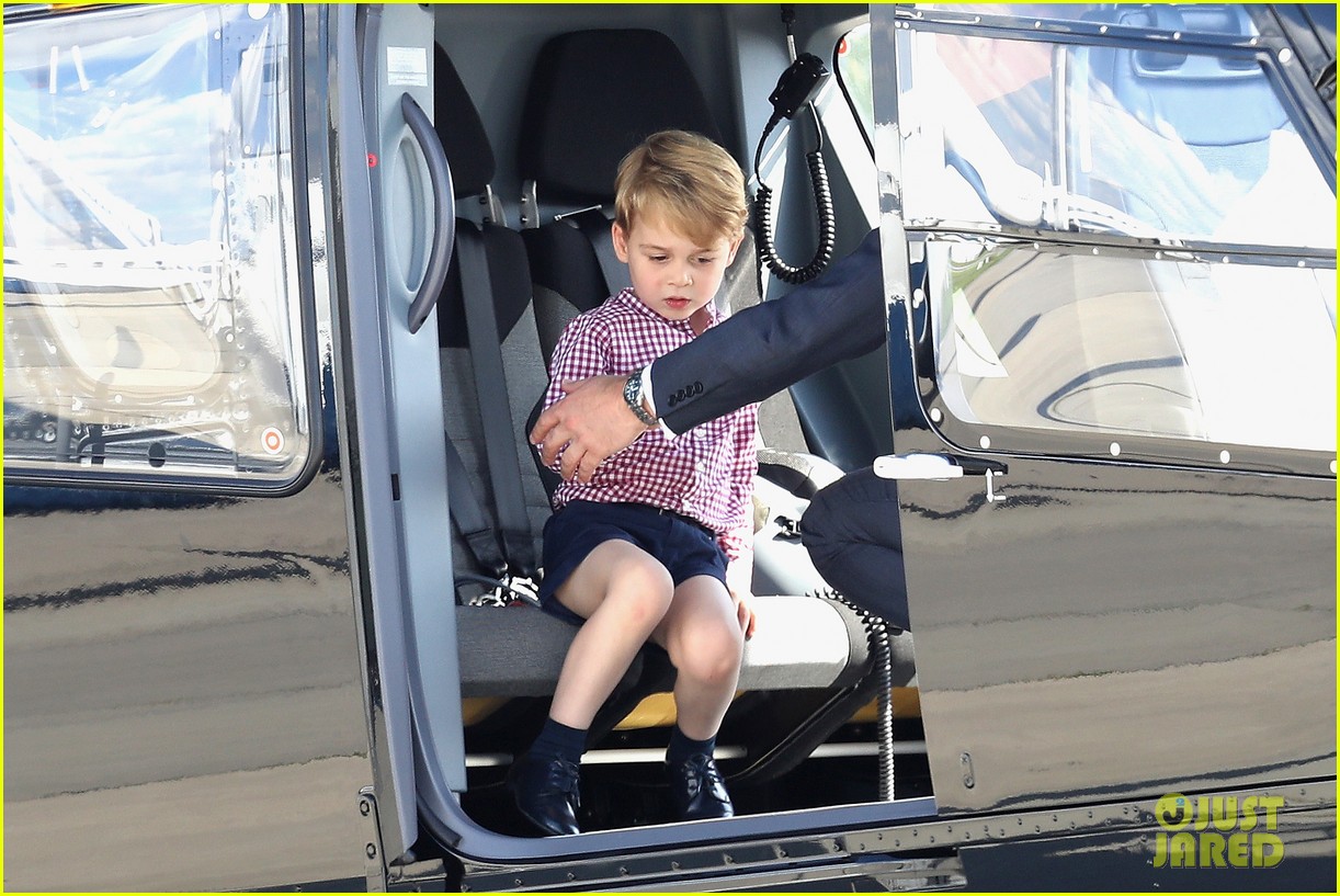kate middleton prince william view helicopters george charlotte 163931298