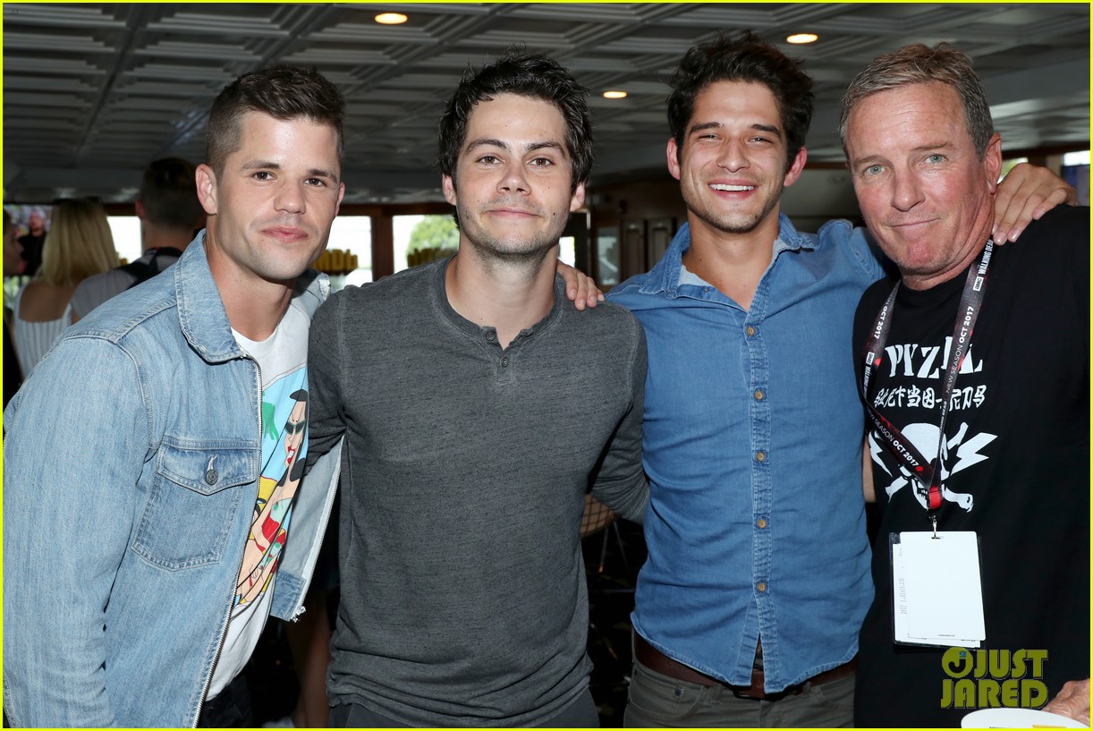 dylan obrien reunites with teen wolf cast at comic con 073930970