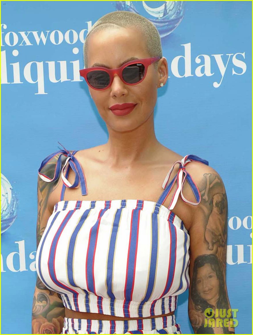 amber rose hosts liquid sunday party in connecticut 053933055