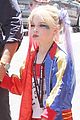 liev schreiber sons dress up in costume at comic con 02