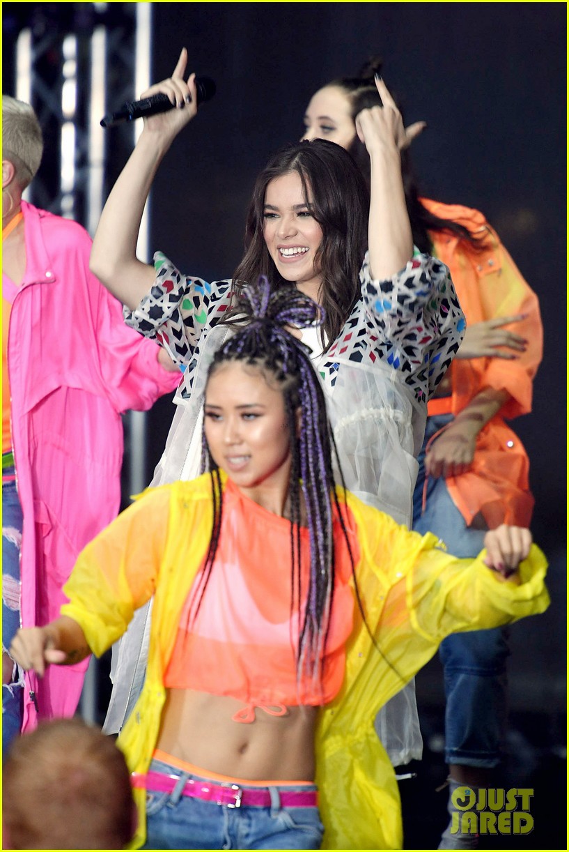 hailee steinfeld today show concert 043928001