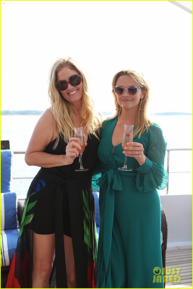 reese witherspoon hops on yacht to celebrate launch of fwrd x haney 073933157