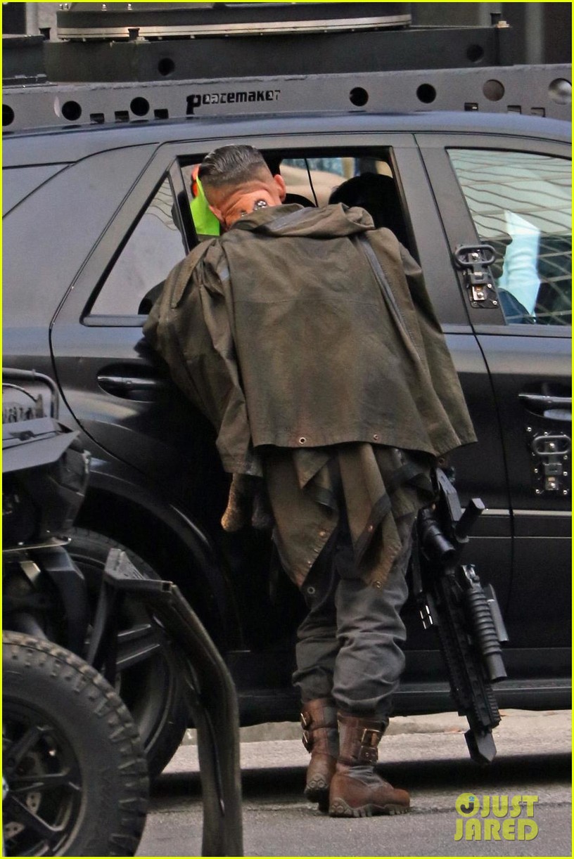 josh brolin spotted in costume as cable on deadpool 2 set 013939463