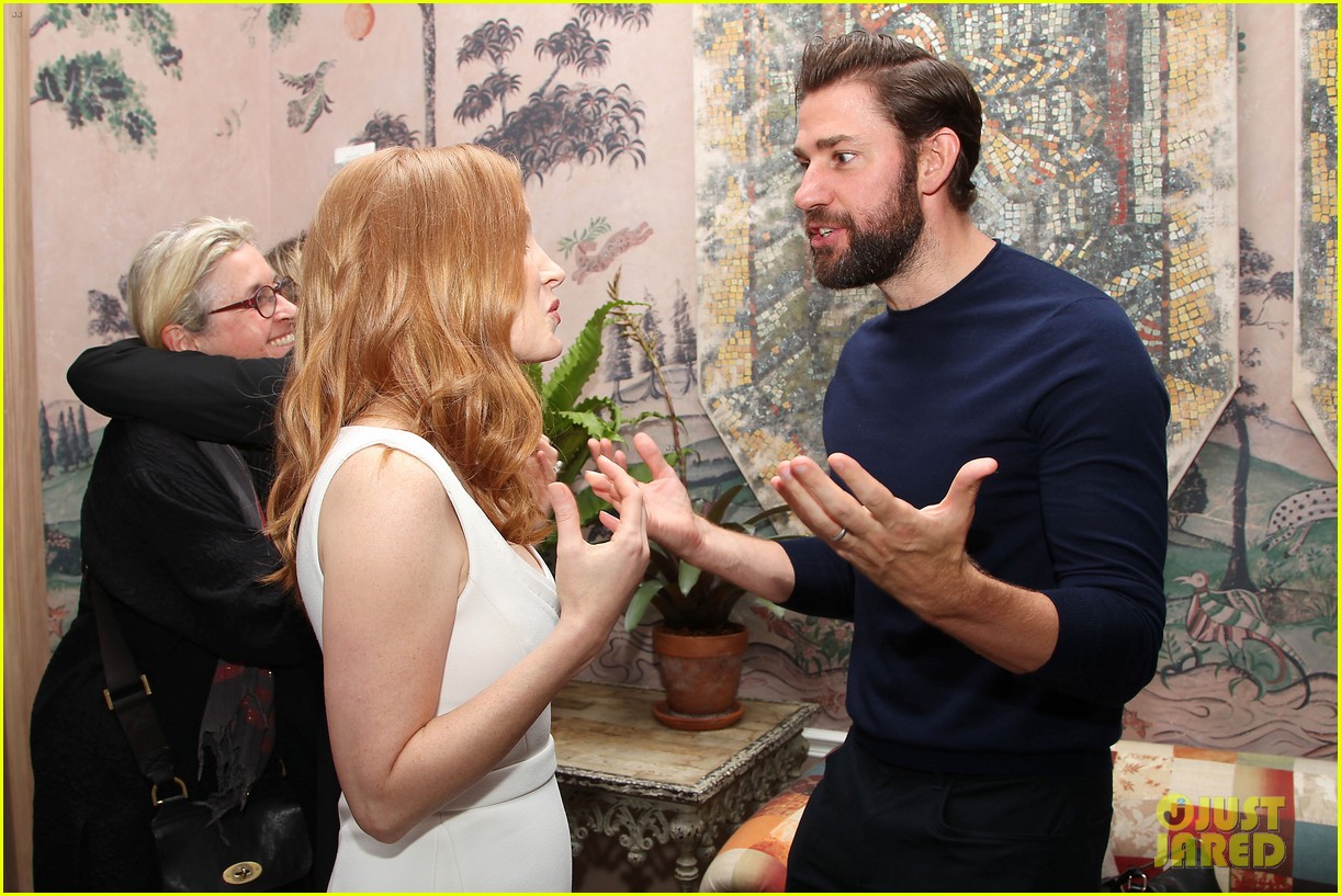 jessica chastain shows off wedding ring at detroit screening 13