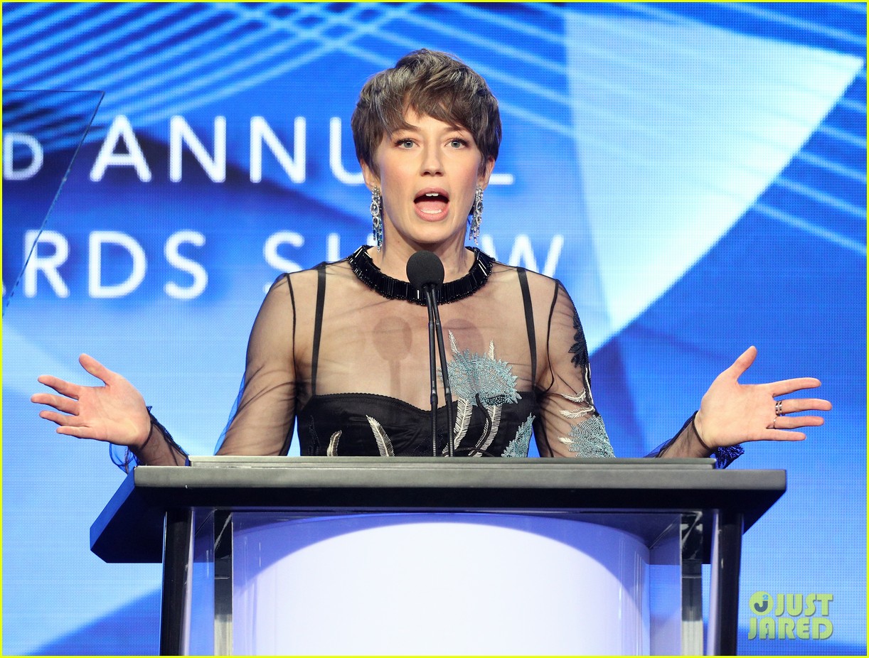 carrie coon takes home the award for individual achievement at tcas 09