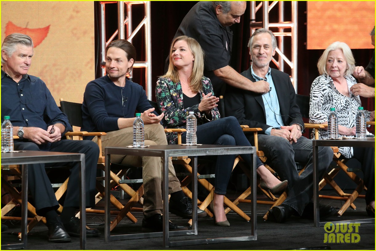 everwood cast holds epic reunion talks possible reboot 14
