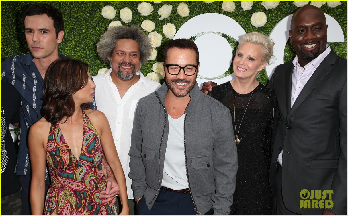 rob lowe son matthew join young sheldon cast at cbs summer tca soiree 633936846