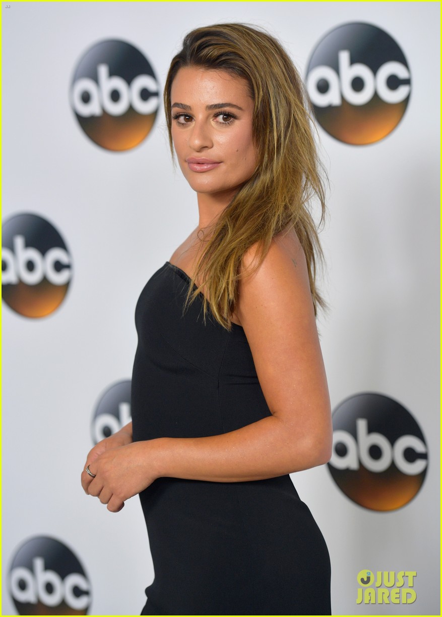 lea kyra premiere their new shows at summer tcas 01